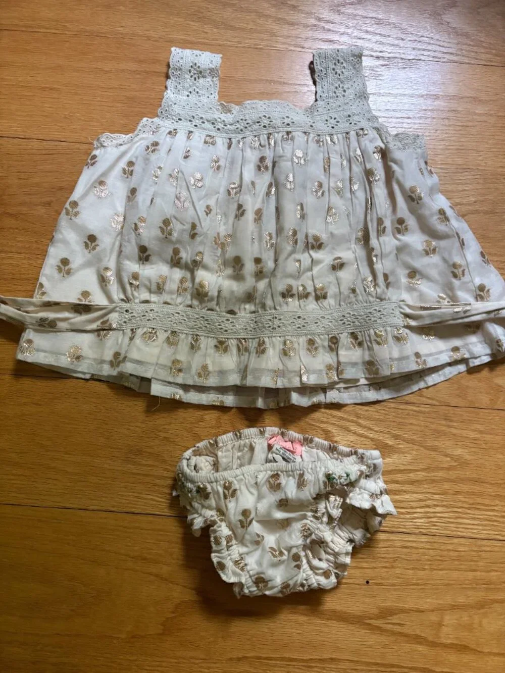 Bonjour Diary Top + Panty Set in Ivory & Gold Flowers — 6Y — EUC